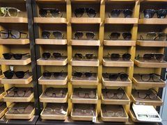 -肆兮眼镜·蔡司·徕卡战略合作店(大坪店)