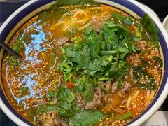 -云阿蛮云南生烫牛肉米线(奉贤路店)