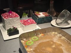 -左庭右院鲜牛肉火锅黑金店(陆家嘴中心店)