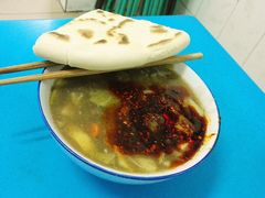 腊汁肉夹馍-刘老虎肉丸糊辣汤(总店)