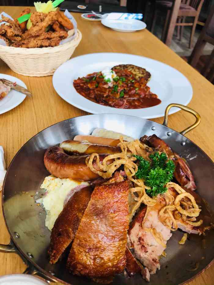 宝莱纳餐厅(北外滩店)-"新开的北外滩店,稍微难找一些,导航到尚9.