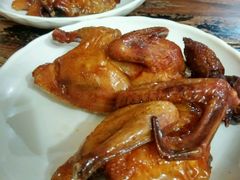 红烧乳鸽-煲煲掂风味煲仔饭餐厅(西区店)