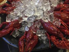 -虾弄弄海派小龙虾·牛羊蝎子火锅