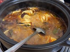 -沈记酸菜牛肉火锅店(九号路店)