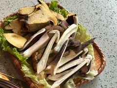 -阿婆情腊排骨火锅(忠义店)