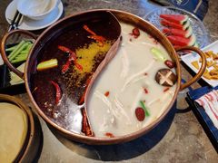 -三人行骨头王火锅(长寿店)