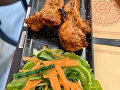 串烤羊排配以薄荷蜜汁-克比叔叔印度餐厅Kebabs on the Grille(永康路分店)