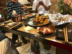-何师烧烤·香辣蟹·川菜·30年老品牌(太古里旗舰店)