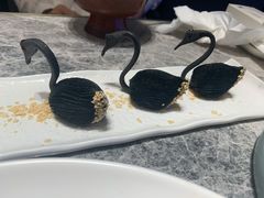黑天鹅榴莲酥-悦秀·高级粤菜