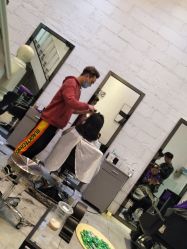 -SIX Hair Consultant