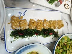 -园中园美食城