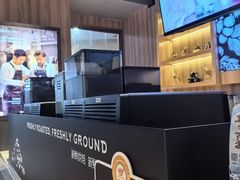 -瑞幸咖啡(纽宾凯酒店新华路店)