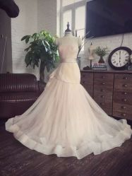 WHITENESS纯色时光婚纱艺术馆-纯色时光婚纱艺术馆WHITE