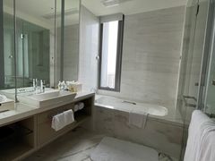 -上海漕河泾万丽酒店