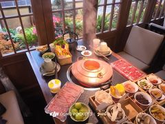 -菌自由丨野生菌火锅特色庭院餐厅(丽江古城店)
