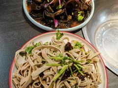 -超越炭火牛蛙火锅鸡(河东店)