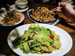-蒙亨·阿木图赛(乌兰察布天恒广场店)