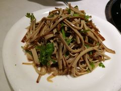 鸡蛋豆干丝-蛙蛙叫干锅年代(簋街总店)