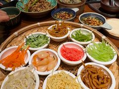 -包整·丝娃娃(一览甲秀楼风景店)