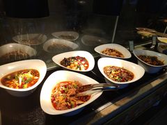 -大中华希尔顿酒店-念自助餐·嗨啤·小龙虾