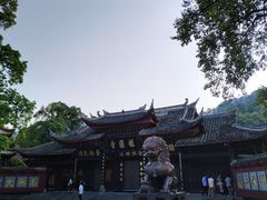 -峨眉山报国寺