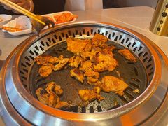 -黑金·寻焰自助百汇·烤肉·火锅(中街店)