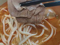 -亮亮面馆(经六路店)