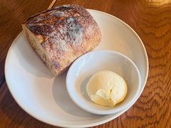 -ROAST coffee & eatery