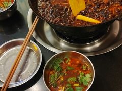 -鸿顺老铁锅美蛙鱼府(解放碑店)