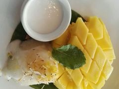 -芒果糯米饭摊子