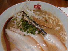 限定咸鱼拉面-新城市广场