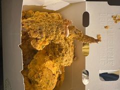 -BHC炸鸡(明洞总店)