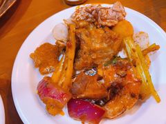 上层虾-炉小二铜锅牛蛙•川湘菜(三里屯店)