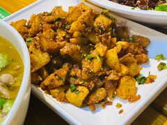 渣渣土豆-三猫黑鱼花(南大店)