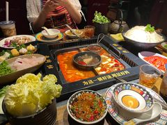 -老牌坊云南鱼豆花火锅(哈西万达店)