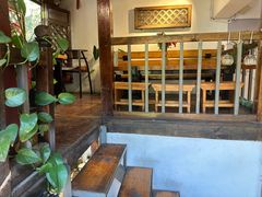 -蓝壁虎咖啡酒馆