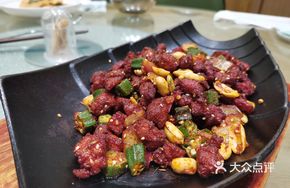 Okra and Plum Meat Stir-fry