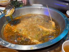 -红牌美蛙鱼头火锅(万辉国际广场店)