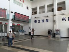 两台取票机-海口站