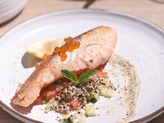香煎三文鱼-Maxpoint Kitchen 西餐咖啡(乐峰广场店)