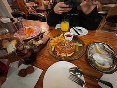 -羽深肉铺 Steak & Wine