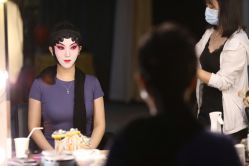 -华韵京剧摄影(洋桥角门东店)