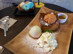 -莓园冰淇淋店