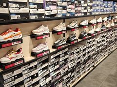 店内环境-东荟城名店仓