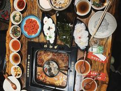 -老牌坊云南鱼豆花火锅(爱建店)