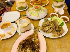 -J Daeng Seafood