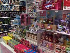 -名创优品(海珠乐峰广场店)