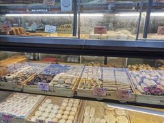 面包甜点陈列柜-壹心榴莲千层蛋糕甜品店