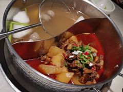 牛腩鸳鸯锅-左庭右院鲜牛肉火锅(浦江欢乐颂店)