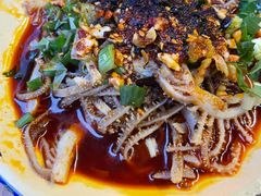 -拈签一笑黄牛肉辣卤串串
